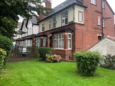 Flat to rent in St. Michaels Villas (Flat), Leeds LS6