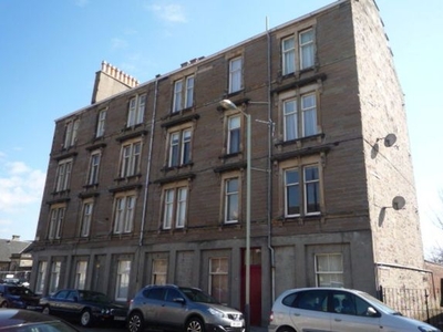 Flat to rent in St. Vincent Street, Broughty Ferry, Dundee DD5