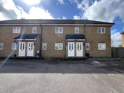 Flat to rent in Staines Road West, Ashford TW15