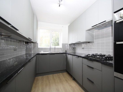 Flat to rent in Steep Hill, Croydon CR0