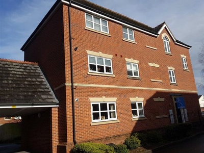 Flat to rent in Tanyard Place, Shifnal, Shropshire TF11