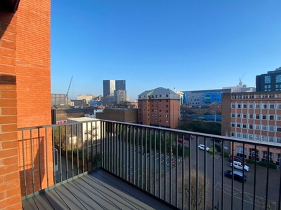 Flat to rent in The Colmore, Snowhill Wharf B4