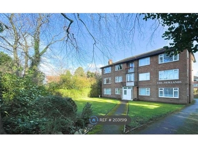 Flat to rent in The Newlands, Sale M33
