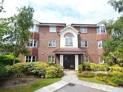 Flat to rent in Tiverton Drive, Wilmslow SK9