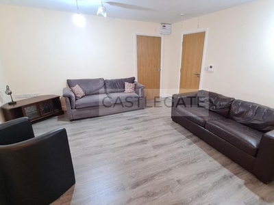 Flat to rent in Westgate Apartments, Huddersfield HD1