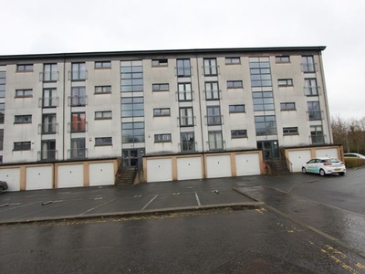 Flat to rent in White Cart Court, Shawlands, Glasgow G43