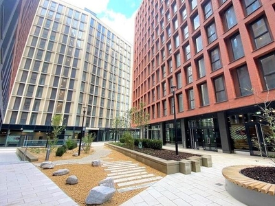 Flat to rent in Whitworth Street, Manchester M1