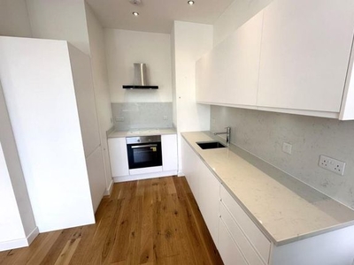 Flat to rent in Wood Road, Manchester M16