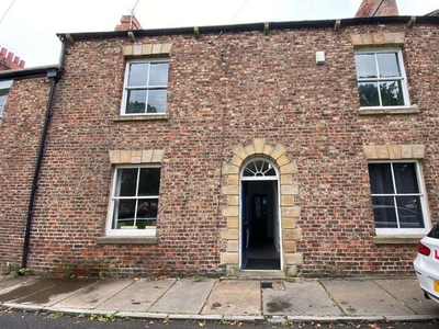 Mews house to rent in Gilesgate, Durham DH1