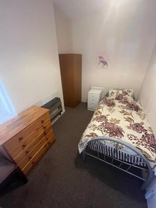 Room to rent in Clifton Road, Balsall Heath, Birmingham B12