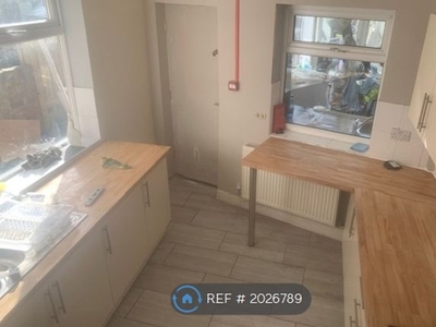 Room to rent in St Leonards Road, Hull HU5