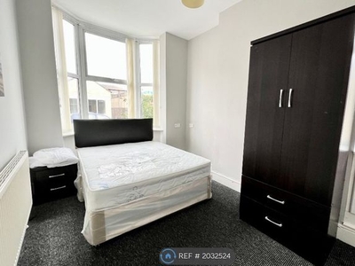 Room to rent in Sturgess Street, Stoke-On-Trent ST4
