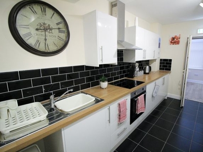 Room to rent in Woodlands Road, Doncaster DN6