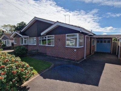 Semi-detached bungalow to rent in Suncliffe Drive, Kenilworth CV8
