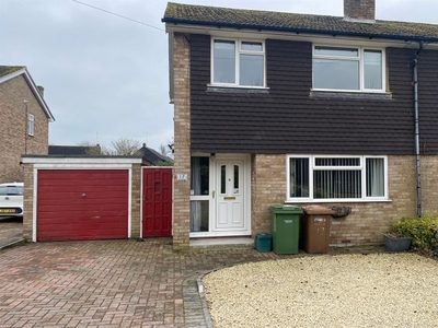 Semi-detached house to rent in Brookside, Thame OX9