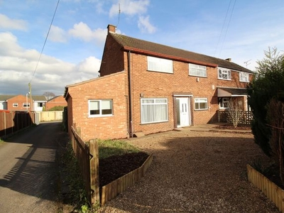 Semi-detached house to rent in Cedar Road, Nuneaton, Warwickshire CV10