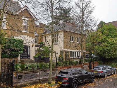 Semi-detached house to rent in Frognal, London NW3