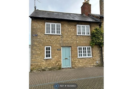 Semi-detached house to rent in High Street, Olney MK46