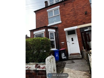Semi-detached house to rent in Oak Road, Salford M7