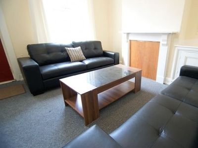 Terraced house to rent in Burley Lodge Road, Hyde Park, Leeds LS6