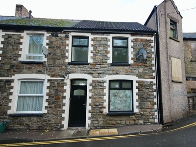 Terraced house to rent in Castle Street, Abertillery NP13