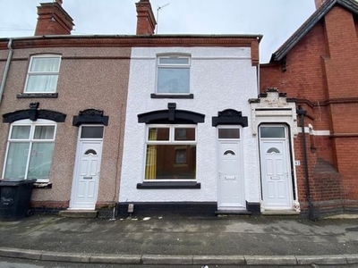 Terraced house to rent in Clarence Street, Nuneaton CV11