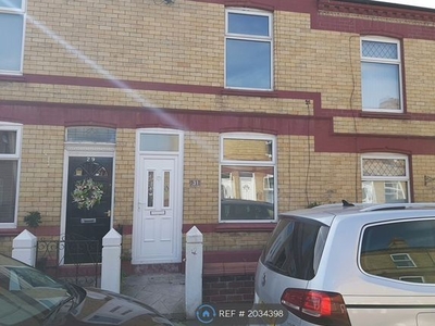 Terraced house to rent in Glanvor Road, Stockport SK3