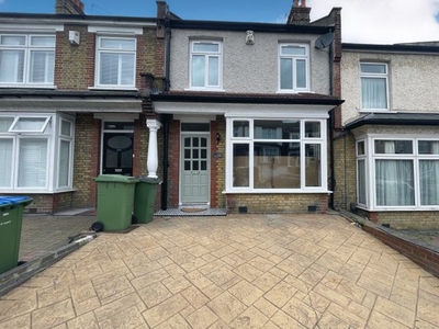 Terraced house to rent in Howarth Road, London SE2