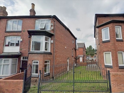 Terraced house to rent in Manor Drive, Hyde Park, Leeds LS6
