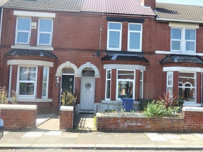 Terraced house to rent in Ravensworth Road, Hyde Park DN1