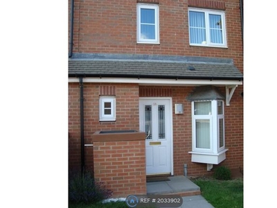 Terraced house to rent in Stowe Drive, Rugby CV22