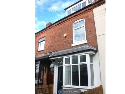Terraced house to rent in The Grove, Birmingham B16