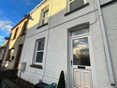 Terraced house to rent in Wernoleu Road, Ammanford SA18
