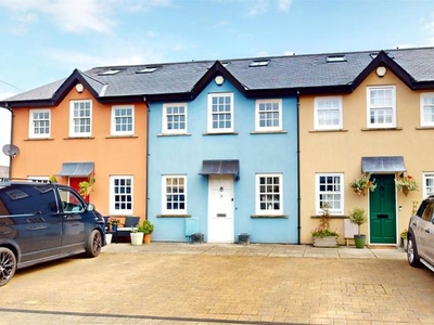 Town house to rent in Eastgate, Cowbridge, Vale Of Glamorgan CF71
