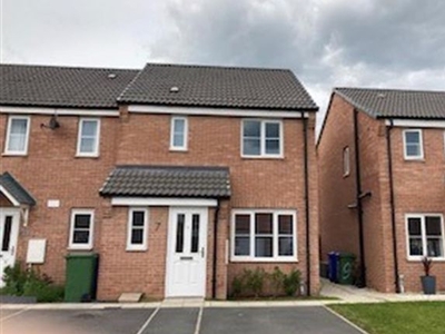 Town house to rent in President Place, Harworth, Doncaster DN11
