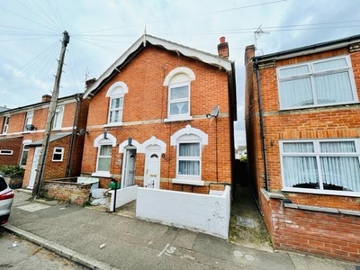 Victor Road, COLCHESTER - 3 bedroom house