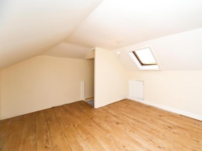 1 Bed House To Rent in Wraysbury, Berkshire, TW19 - 680