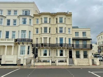 1 bedroom flat for rent in Marine Parade, Worthing, BN11