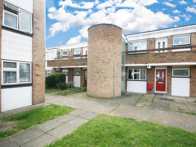 1 Bedroom Flat For Sale In Romford, Essex