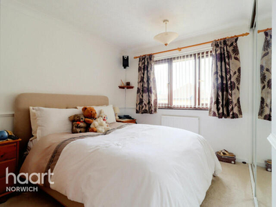 1 Bedroom Flat For Sale In Weston Road