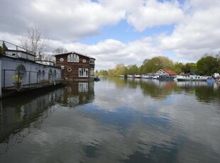 1 Bedroom House Boat For Sale In Hampton, Middlesex