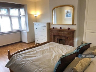 1 Bedroom House Share For Rent In Slough