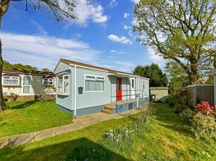 1 Bedroom Park Home For Sale In Towngate Wood Park, Tonbridge