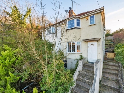 2 Bed House For Sale in High Wycombe, Buckinghamshire, HP13 - 5296061