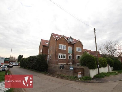 2 Bedroom Apartment For Rent In Nazeing New Road, Broxbourne