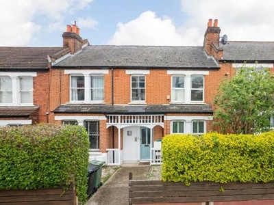 2 Bedroom Apartment For Sale In Dulwich, London