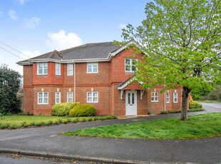 2 Bedroom Apartment For Sale In Mortimer Common, Berkshire