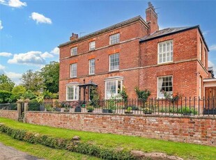2 Bedroom Apartment For Sale In Ross-on-wye, Herefordshire