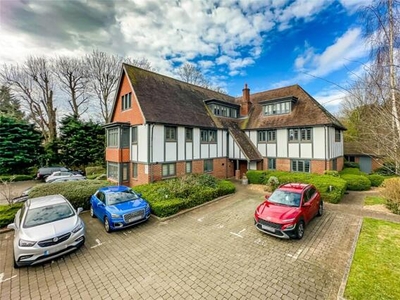 2 Bedroom Apartment For Sale In St Albans, Hertfordshire