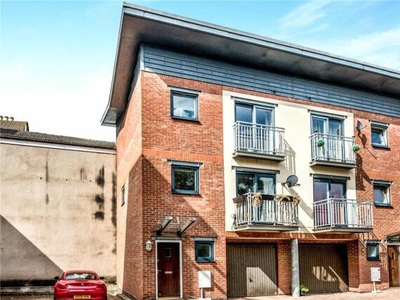 2 Bedroom End Of Terrace House For Sale In Bedford